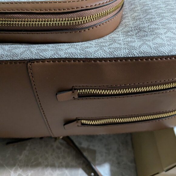 KORS MK Michael Kors Large Monogram and Leather Backpack-Brand New with Tags - Picture 4 of 7